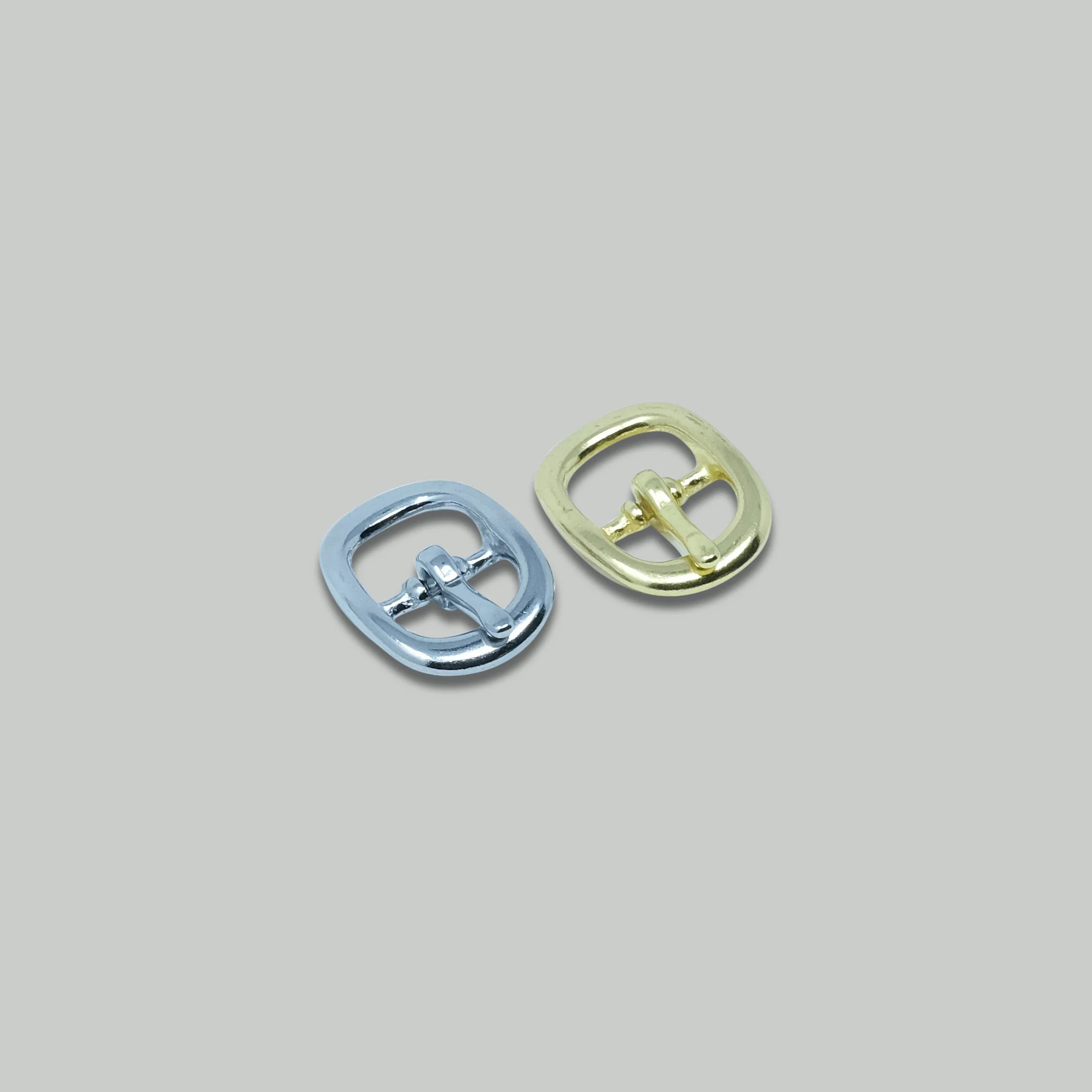 Curved Halter Buckle / 2 colours